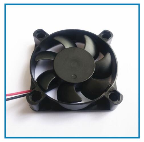 散熱風扇工作原理1.jpg 散熱風扇工作原理1.jpg